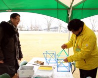「紙ぶるる」と「ストローハウス」