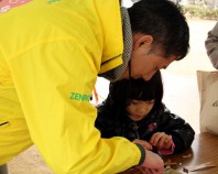 「紙ぶるる」と「ストローハウス」